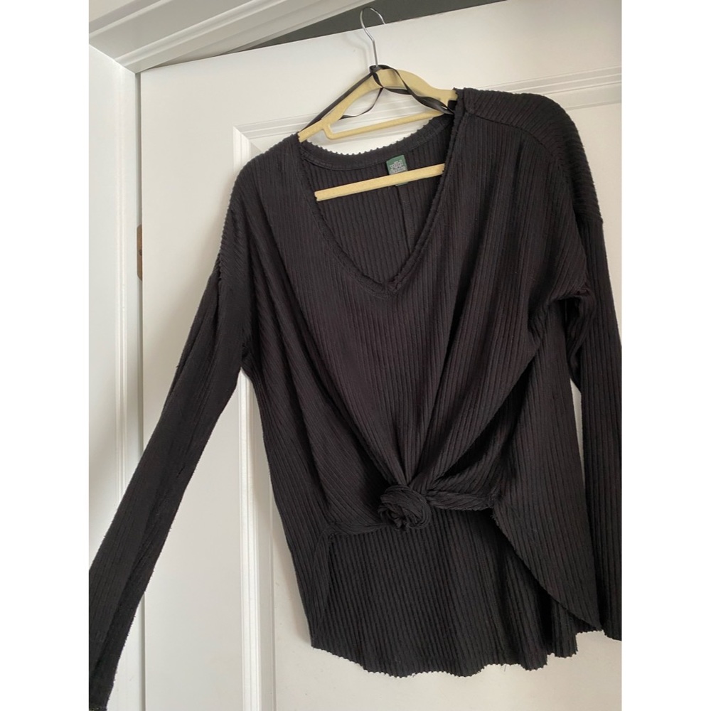 Black Ribbed Top